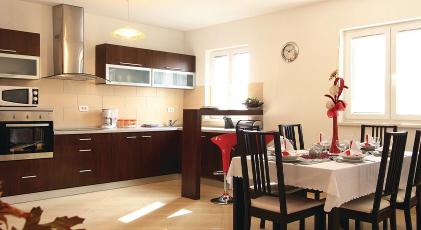 Gorgeous Home In Labin With Kitchen Rasa Room photo