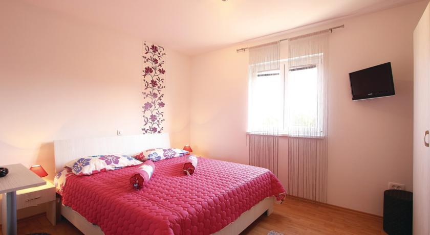 Gorgeous Home In Labin With Kitchen Rasa Room photo